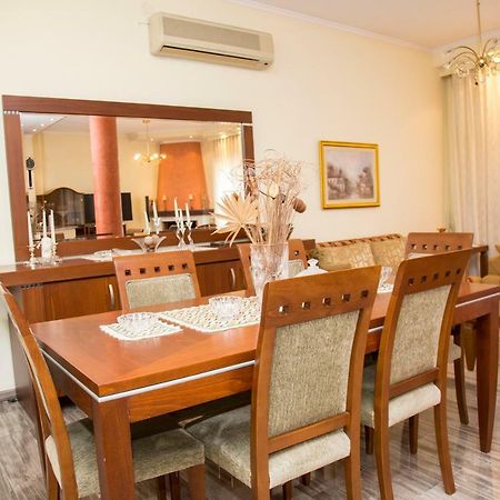 Veta'S Spacious Central Apartment Seres Zewnętrze zdjęcie